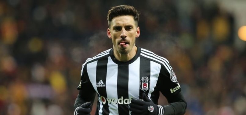 JOSE SOSA'DAN BEŞİKTAŞ'A TEKLİF!