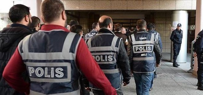 FETÖ'YE 'MAHREM İMAM' DARBESİ! 30 BİN İSİM MİKRO KARTTAN ÇIKTI