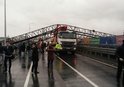 Büyükçekmece'de vinç devrildi