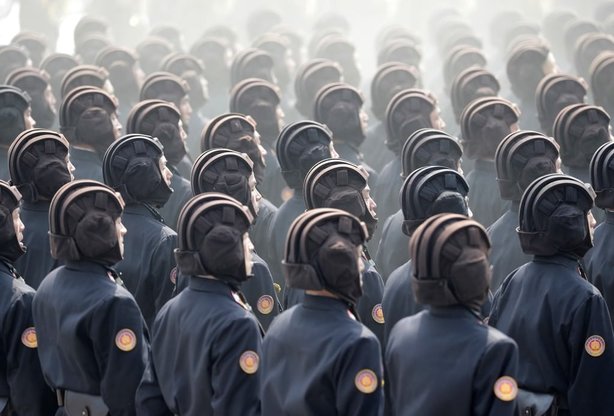 Kuzey Kore ilk defa balistik füzelerini gösterdi