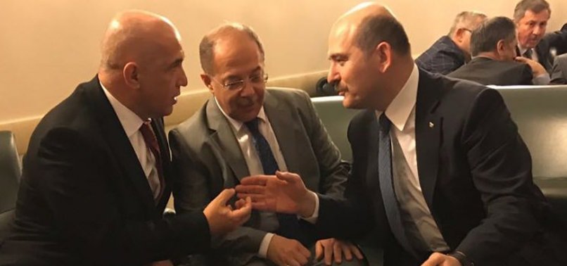 MECLİS'TE BAKAN AKDAĞ'IN DOĞUM GÜNÜ KUTLANDI