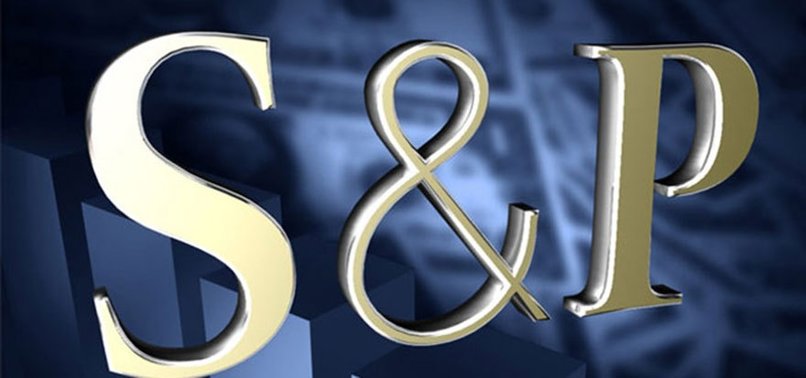 S&P AB'NİN KREDİ NOTUNU İNDİRDİ