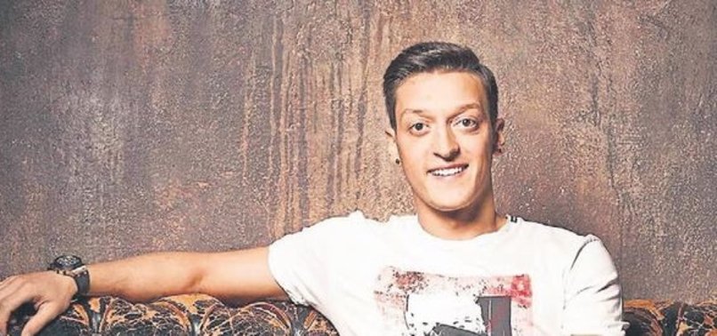 MESUT ÖZİL'DEN HADİSE'YE JEST ÜSTÜNE JEST