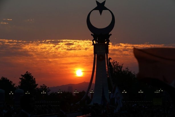 Beştepe'deki Şehitler Abidesi açıldı! Bakın o semboller ne anlama geliyor