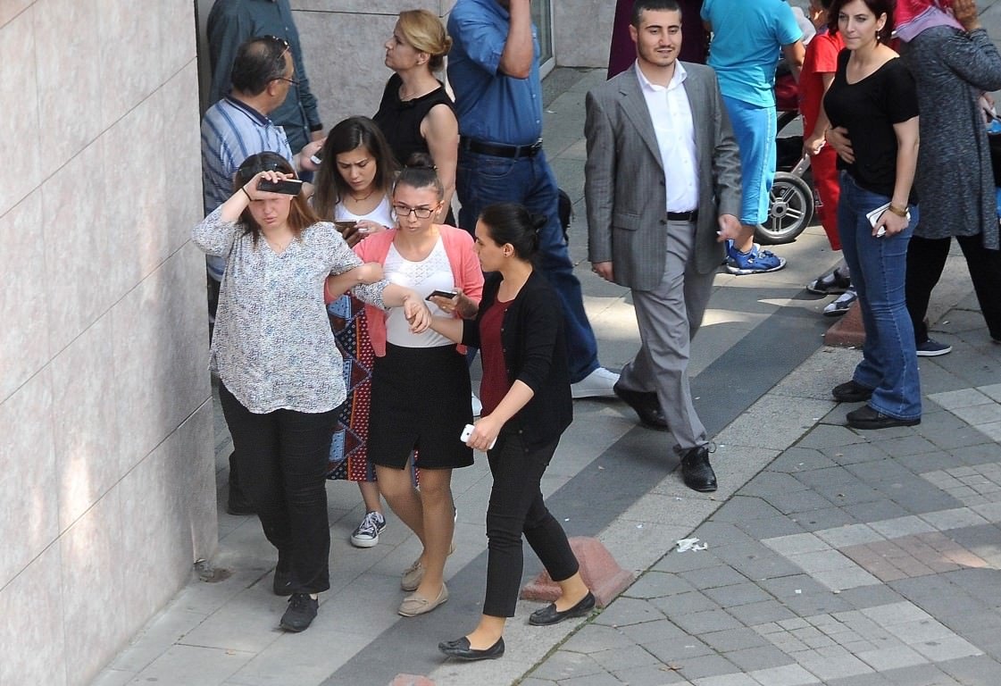 Ege'de meydana gelen deprem sonrası ilk fotoğraflar