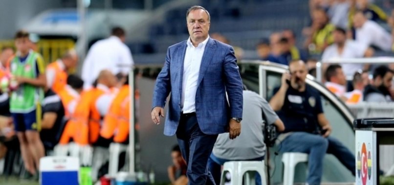 'DELİKANLILARSA ADVOCAAT'A DA CEZA VERSİNLER'