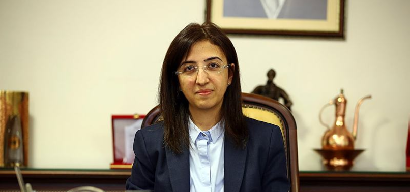 3 KADIN VALİ AYNI ANDA GÖREVDE