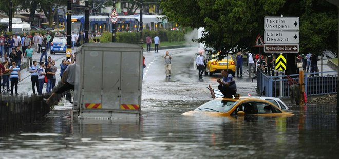 VALİ'DEN AÇIKLAMA! İSTANBUL'DA YAĞIŞLAR NE KADAR SÜRECEK?