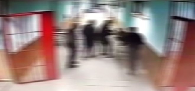 EŞİNİ KESERLE ÖLDÜRDÜ, CEZAEVİNDE İNTİHAR ETTİ