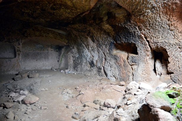 Картинки по запросу Kayseri'de yeraltı şehri bulundu