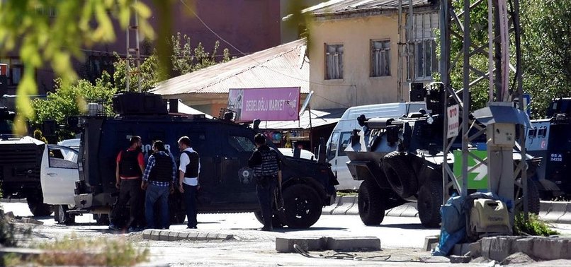 VAN'DA ÇATIŞMA ÇIKTI!