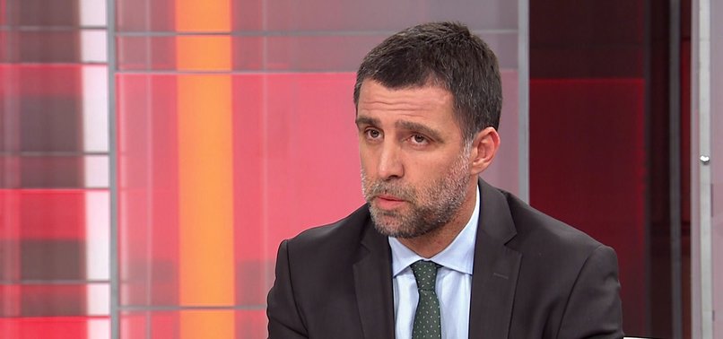 HAKAN ŞÜKÜR: KAÇMADIM, TAŞINDIM