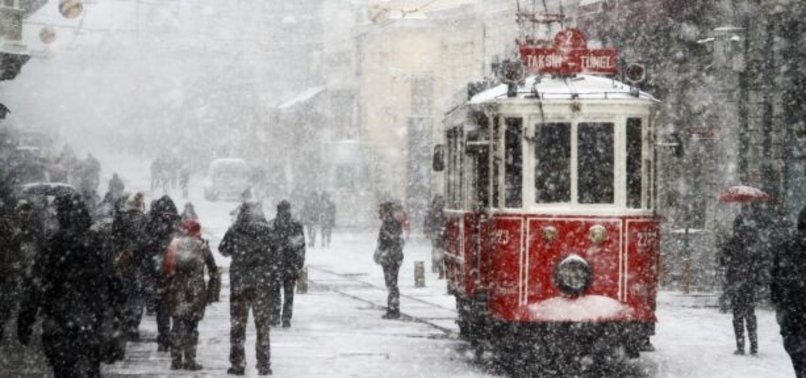İSTANBUL'A YENİDEN KAR GELİYOR
