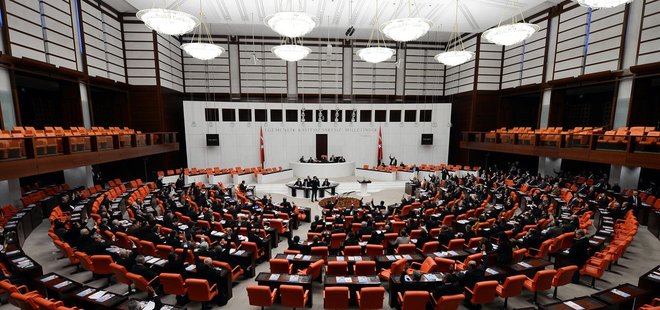 KHK'LARDA DEĞİŞİKLİK YAPILMASINA DAİR KANUN TASARISI KABUL EDİLDİ