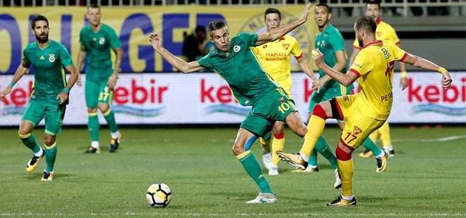 FENERBAHÇE'DEN TATSIZ BAŞLANGIÇ