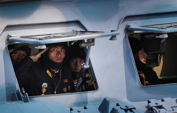 Kuzey Kore ilk defa balistik füzelerini gösterdi