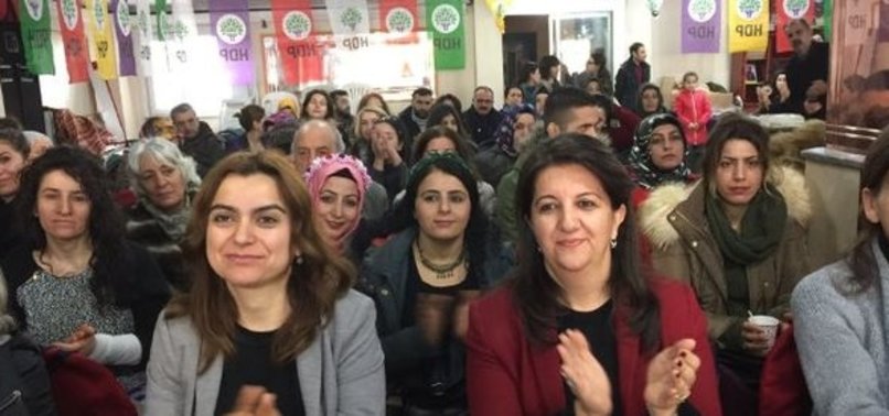 HDP'DEN TERÖRİST FOTOĞRAFLARIYLA 'HAYIR' KAMPANYASI
