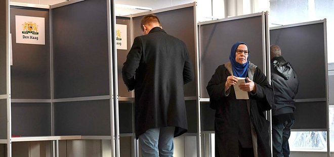 HOLLANDA 'SEÇİMİNİ' YAPIYOR