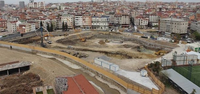 ZEYTİNBURNU’NA DEV BUZ PİSTİ GELİYOR
