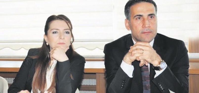 SİYASET YAPIYORMUŞ