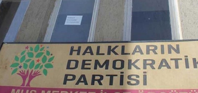 HDP BİNASINDA TERÖRİSTBAŞI GÜLEN'İN KİTAPLARI BULUNDU