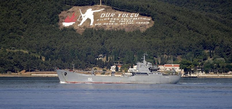 RUS SAVAŞ GEMİSİ ÇANAKKALE BOĞAZI'NDAN GEÇTİ