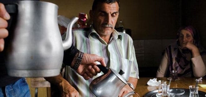 AKŞAM İÇTİĞİNİZ ÇAY UYKUNUZU KAÇIRIYORSA...