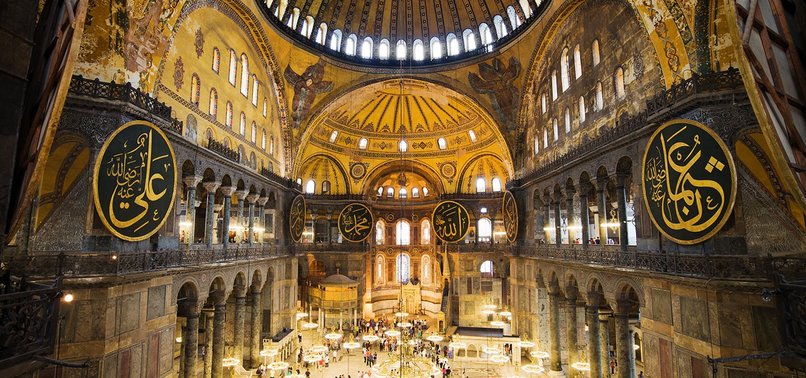 AYASOFYA'DA TARİHİ ANLAR!