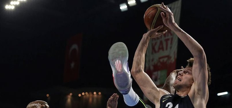 ANADOLU EFES FİNAL SERİSİNDE DURUMU EŞİTLEDİ