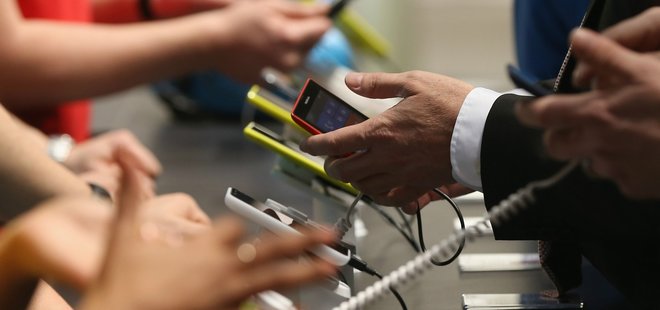GENÇLER CEP TELEFONUNU ARKADAŞ OLARAK GÖRÜYOR