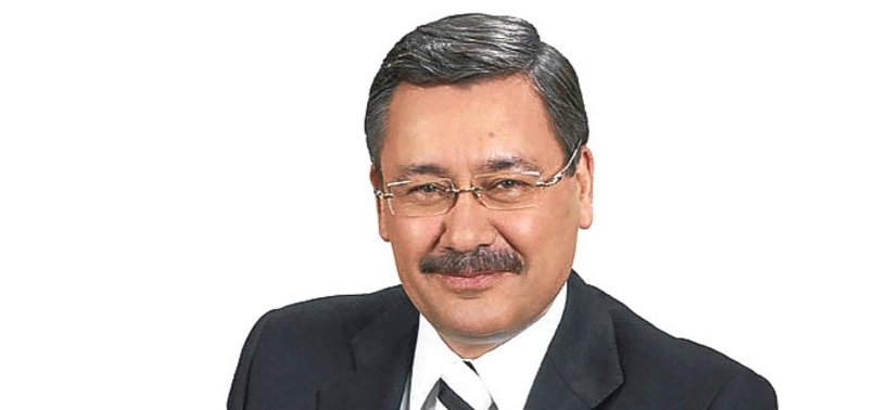 MELİH GÖKÇEK'TEN 'METRODA KADINLAR VAGONU AYRI OLSUN MU?' ANKETİ