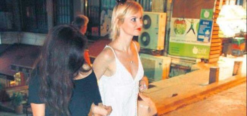 EVE DOLMUŞLA GİTTİ