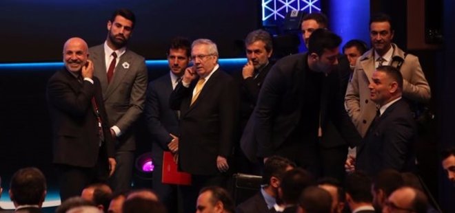 FUTBOL ZİRVESİ'NDE SÜRPRİZ BULUŞMA!