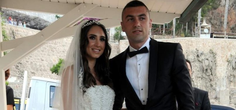 EŞİNDEN BURAK YILMAZ'A ŞOK!