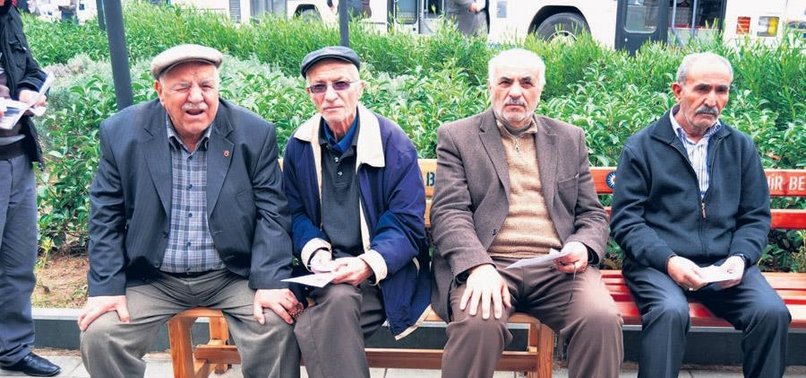 İŞTE EMEKLİNİN ZAM TAKVİMİ