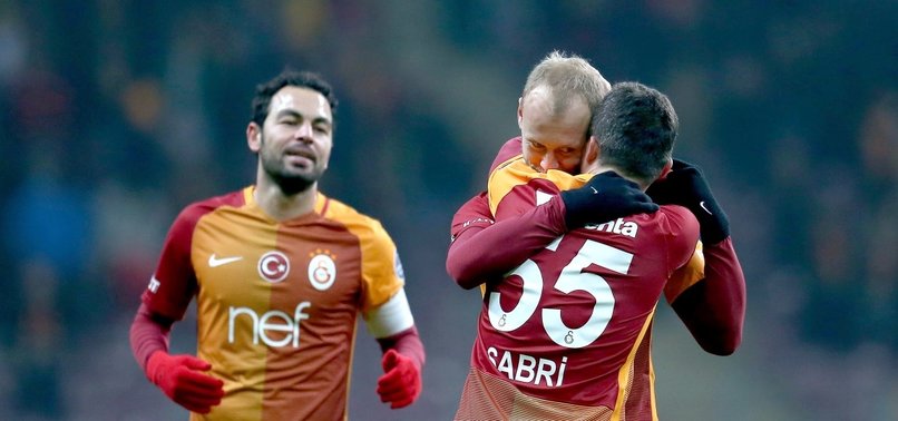 GALATASARAY, AKHİSAR BELEDİYE'Yİ FARKA BOĞDU