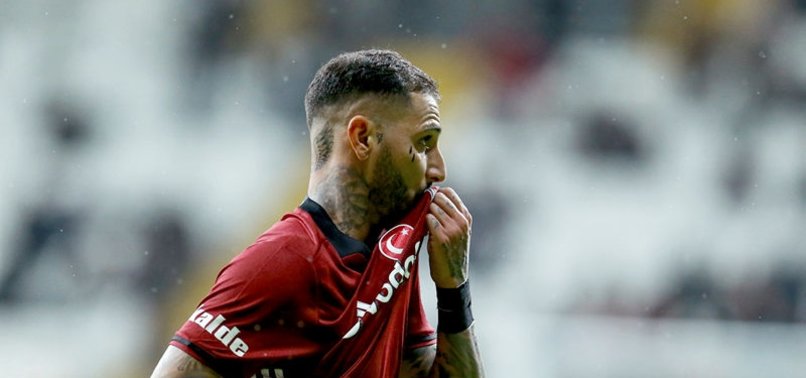 QUARESMA, KARA KARTAL'IN KANATLARINDA