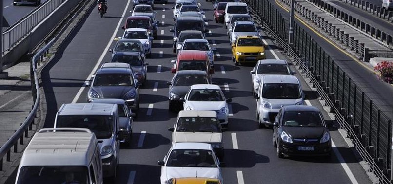 İSTANBUL'DA BAZI YOLLAR BUGÜN TRAFİĞE KAPALI!