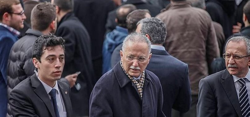 ÇATI ADAY İHSANOĞLU İCRALIK OLDU