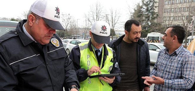 YOLCU GİBİ ARAÇLARA BİNİP YAKALIYORLAR