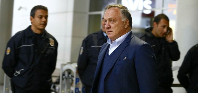 FB'DE FLAŞ GELİŞME! ADVOCAAT TÜRKİYE'DEN AYRILDI!