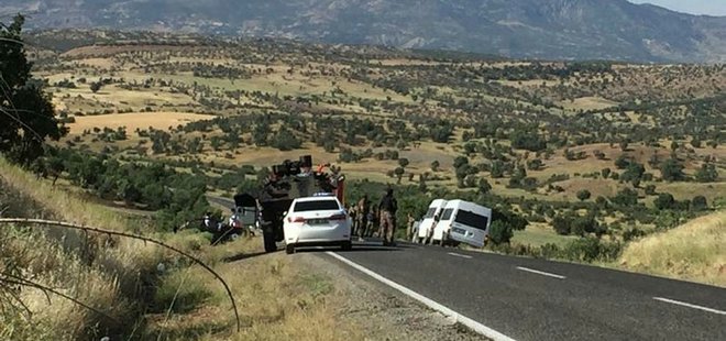 POLİS ARACI İLE SİVİL ARAÇ ÇARPIŞTI! ÖLÜ VE YARALILAR VAR