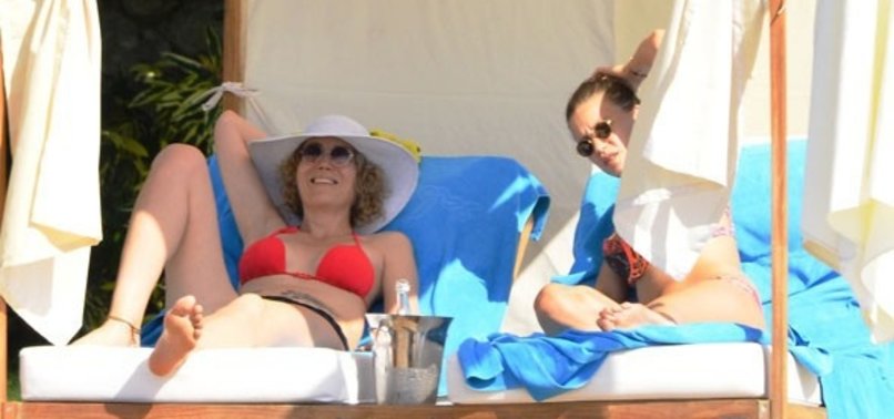 SERENAY SARIKAYA MARMARİS'TE!