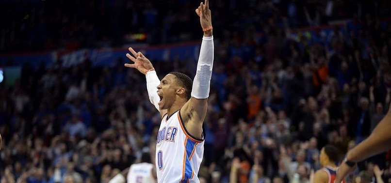BİRİ RUSSELL WESTBROOK'U DURDURSUN