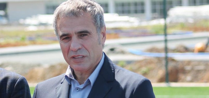 ERSUN YANAL BU 3 YILDIZI İSTİYOR