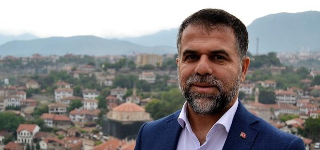 GÖREVİNDEN UZAKLAŞTIRILAN BELEDİYE BAŞKANI GÖZALTINA ALINDI