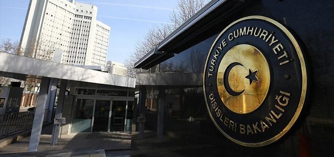 TÜRKİYE, ERMENİSTAN'DA TÜRK BAYRAĞI YAKILMASINI LANETLEDİ