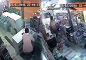 Korkunç kaza! Otomobil markete uçtu