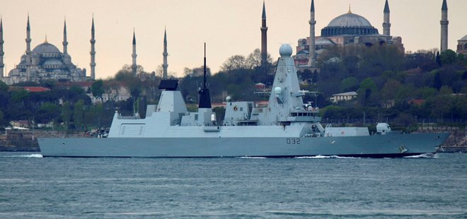 SOĞUK SAVAŞ'TAN BERİ BİR İLK: İNGİLİZ DESTROYERİ KARADENİZ'E AÇILDI