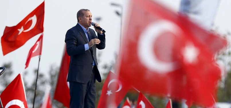CUMHURBAŞKANI ERDOĞAN, REFERANDUM İÇİN MEYDANLARA İNİYOR